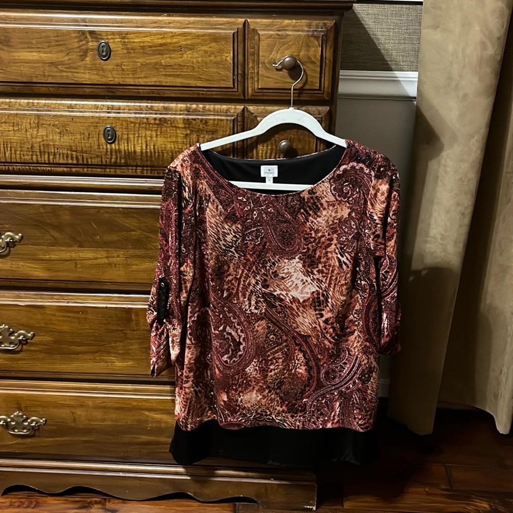 Women’s dressy top